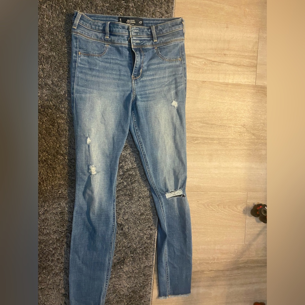 Skinny Jeans with Holes